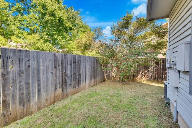 Building Photo - 8806 Springmail Cir