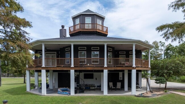 Building Photo - 5004 Cypress Lake Dr