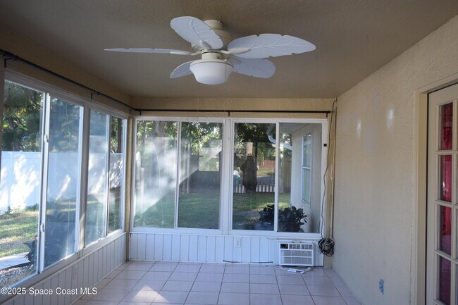 Building Photo - 719 Samuel Chase Ln