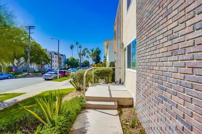 Entrance - 3715 W 27th St Apartments