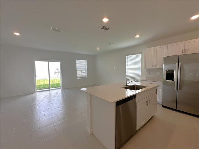 Building Photo - 28537 SWEET MEADOW Dr