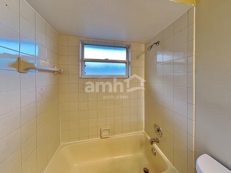 Building Photo - 3029 SE Wake Rd