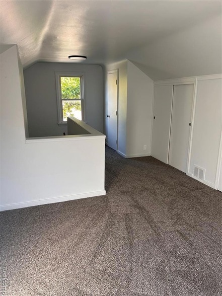 Building Photo - 15161 Sprenger Ave