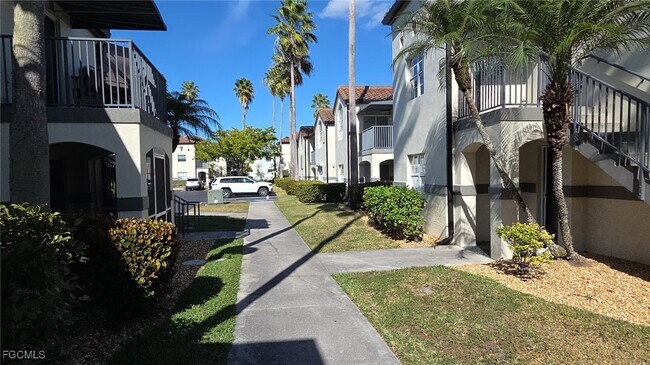 Building Photo - 3419 Winkler Ave