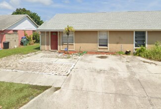 Building Photo - Move In Special - half off first months rent Water Front 3 bedroom duplex
