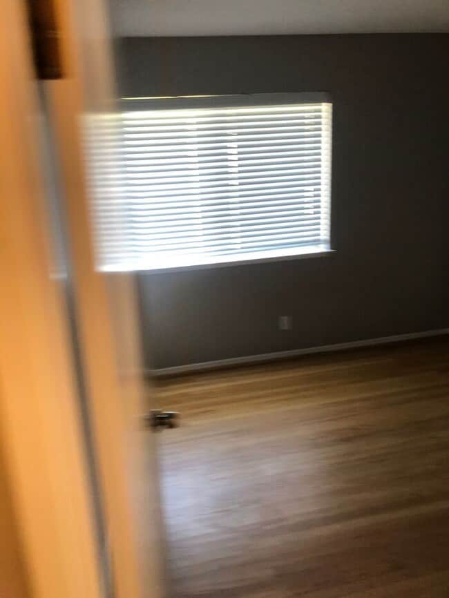 Building Photo - 3 bed 2 bath home for rent in SkyPark area Sacramento