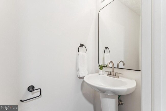 Building Photo - 5555 Caithness Ct