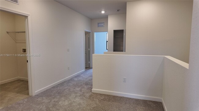 Building Photo - 3016 Park Pl