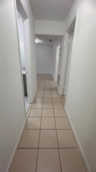 Building Photo - 20450 NW 29th Pl