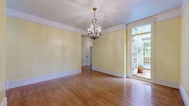 Building Photo - 941 Lombard St