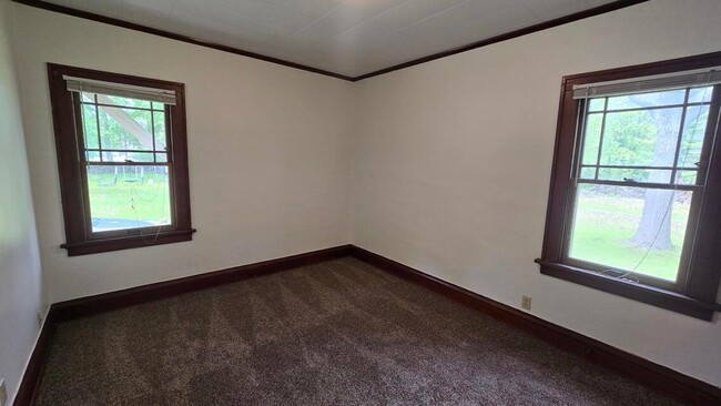 Building Photo - 1401 W Brown Deer Rd