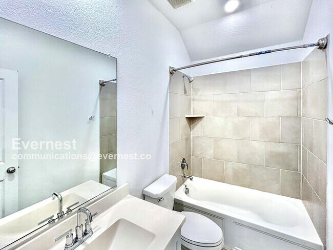 Building Photo - 7204 Black Cherry Ln