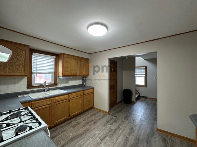 Building Photo - 1724 S Fairbanks St