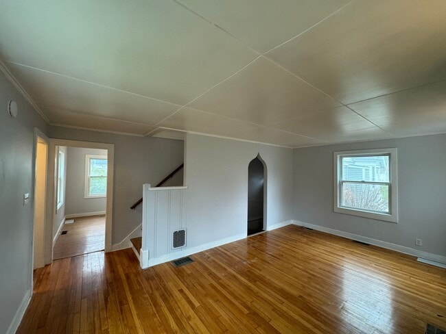 Building Photo - Single Family 2 Bedroom home on West Haven...