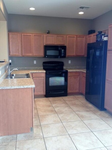 Building Photo - 34484 South Pioneer Way