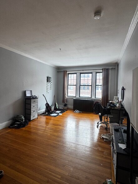 Building Photo - 4 Greenway Ct