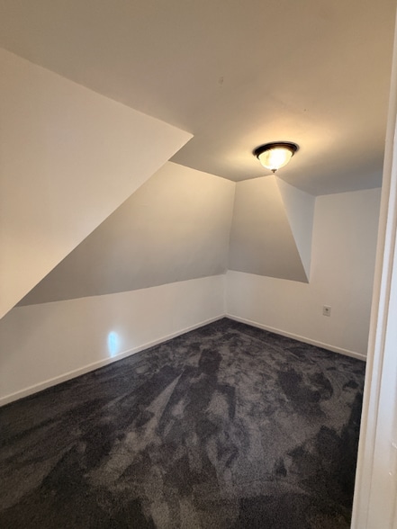 Building Photo - 24591 Valley Ave