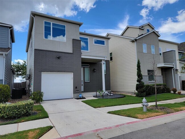 Primary Photo - 1301 Showbox St