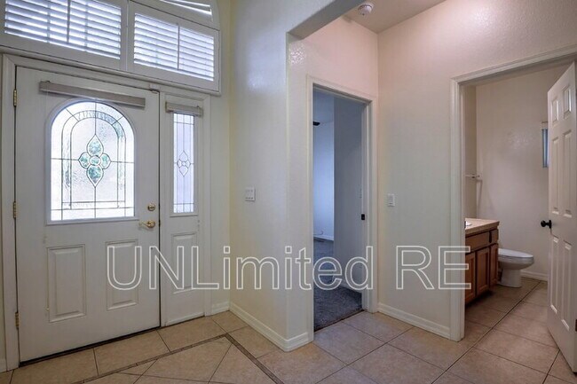 Building Photo - 4926 Mesa Blanca Way