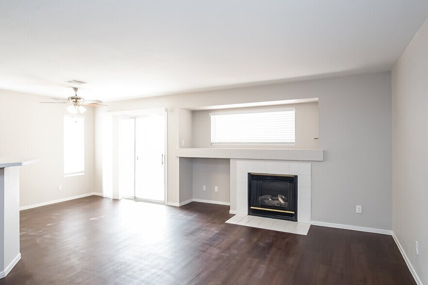 Building Photo - 5323 Sable Ct