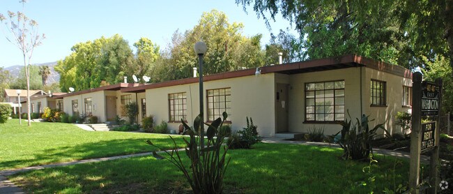 Primary Photo - 485 E Washington Blvd