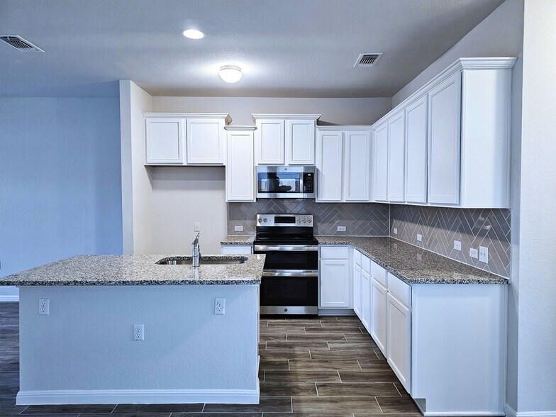 Kitchen - 9612 Whisper Willow Blvd