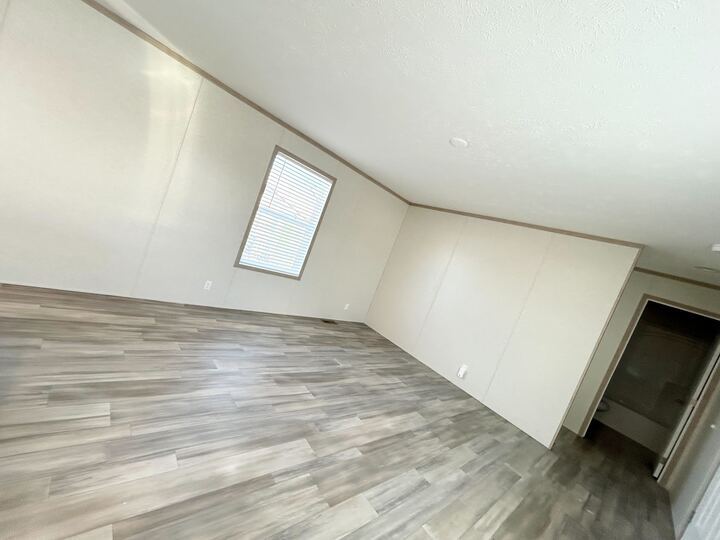 Building Photo - 29773 W Deerfield Ct