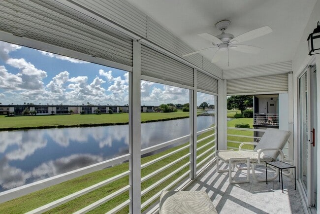 Building Photo - 998 Normandy Trail