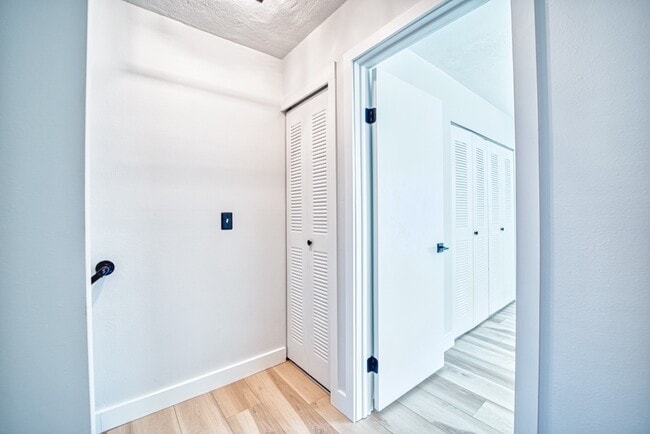 Building Photo - 11912 Cypress Hill Cir