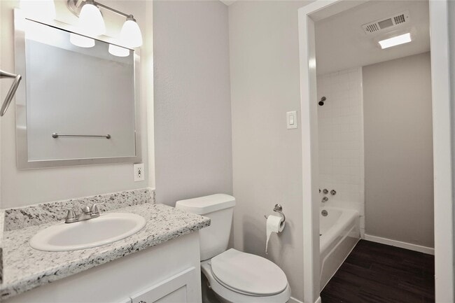 Building Photo - 1135 Murrayhill Dr