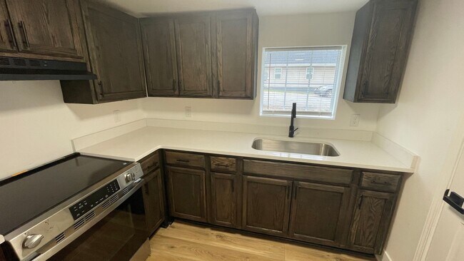 Building Photo - Fully renovated 3 bedroom, 2 bath home.