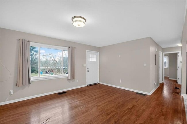 Building Photo - 1817 Goddard St SE