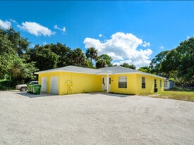 Building Photo - 4834 Old Bradenton Rd