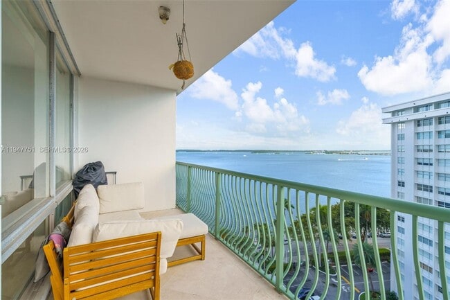 Building Photo - 1408 Brickell Bay Dr