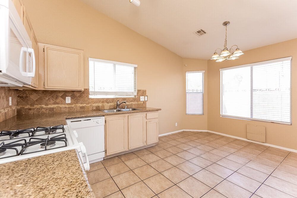 Building Photo - 6620 Peony Bush Dr