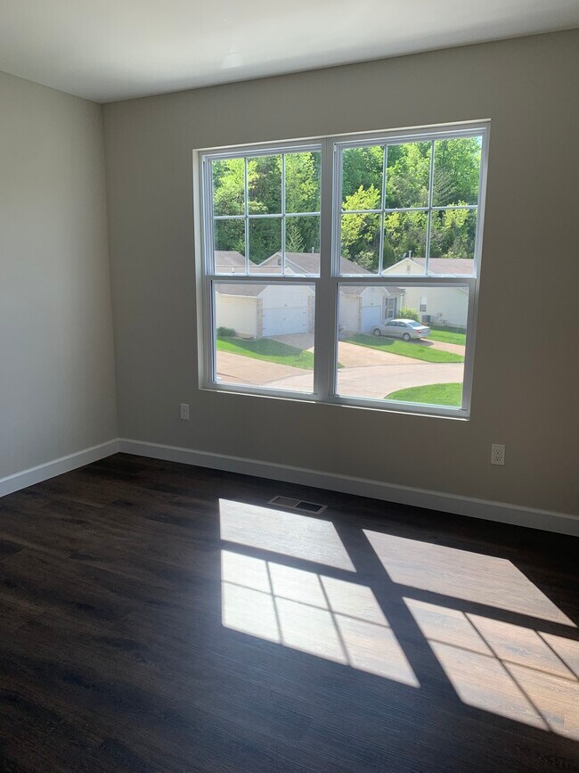 Bedroom 1 - 894 Caleb Xing