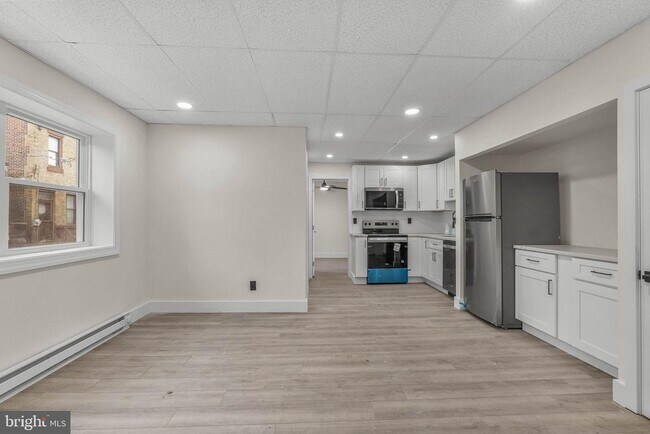 Building Photo - 1812 S 17th St