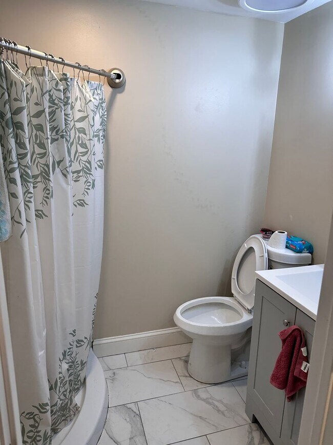 Building Photo - EXTREMELY GORGEOUS 5 BED 3.5 BATH IN NEWTON!!! BRAND NEW RENOVATION!!!