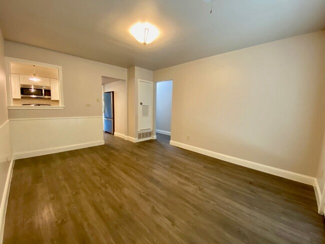 Building Photo - North Central New Remodel Quiet Neighborhood