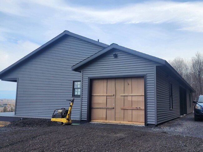 Building Photo - 277 Red Tail Rdg