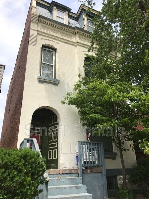 Building Photo - 2239 Keokuk St