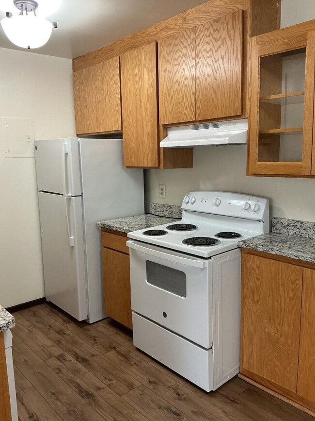 Building Photo - 3050 Old Hwy 8