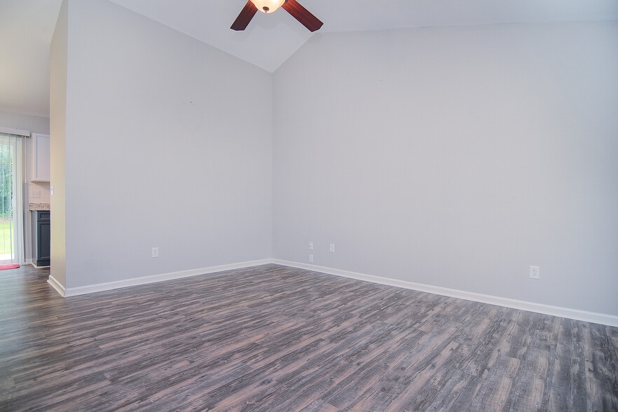 Living Room - 6825 Sullins Rd