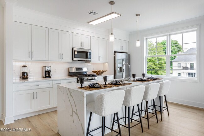 Building Photo - 298 Westwood Ave