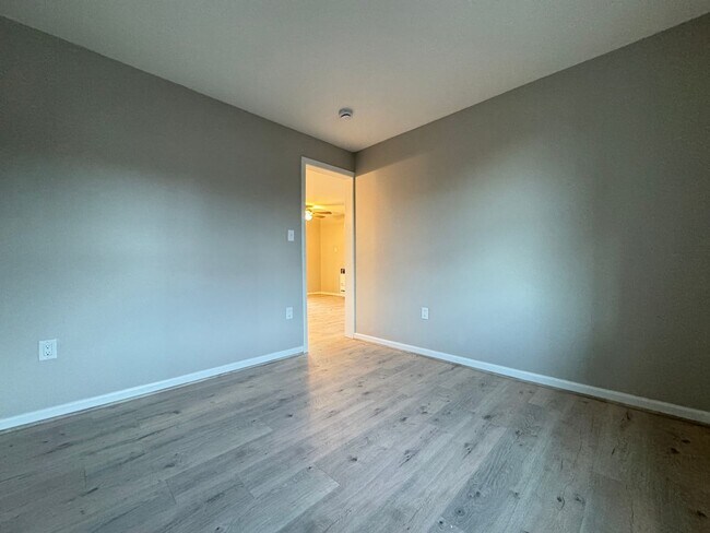 Building Photo - 372 Rubber Ave