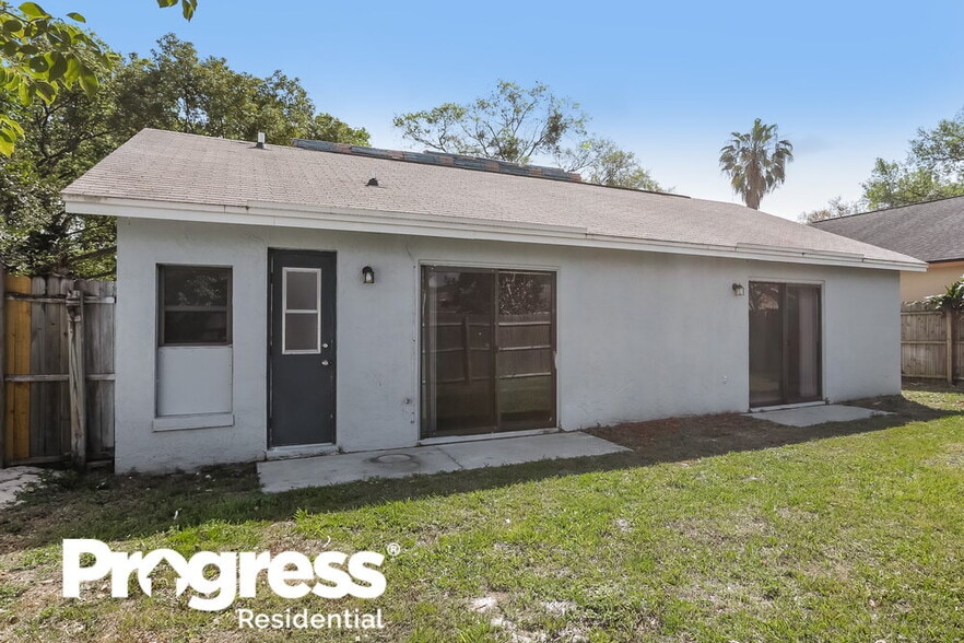 Building Photo - 1614 Bobolink Ln