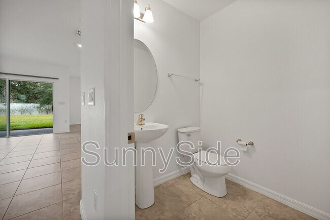 Building Photo - 10116 Grande Lp