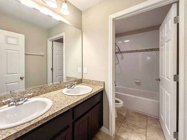 Building Photo - 34408 Alicante Ct
