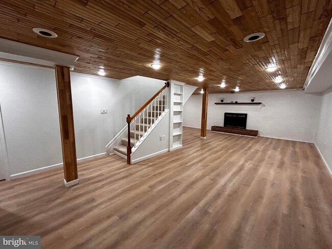 Building Photo - 112 Virginia Dr