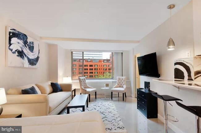 Building Photo - 1111 Arlington Blvd